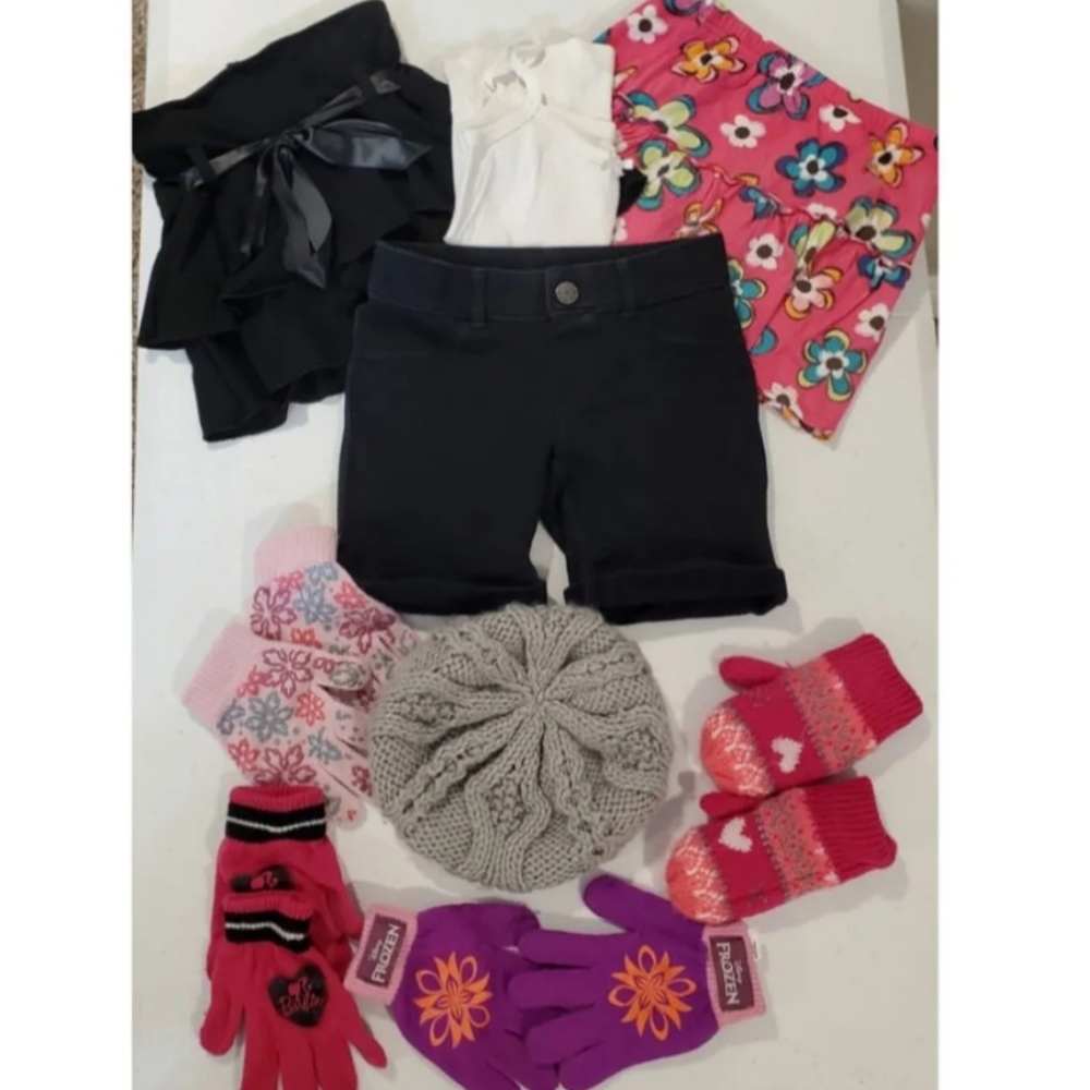Girls sz5 shorts, skirts, gloves, hat